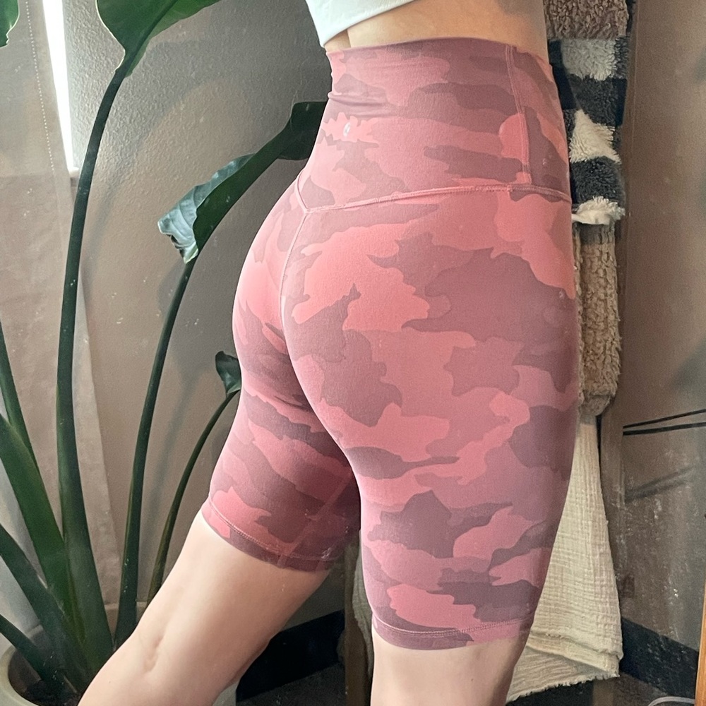 lululemon Align High-Rise Short 8"